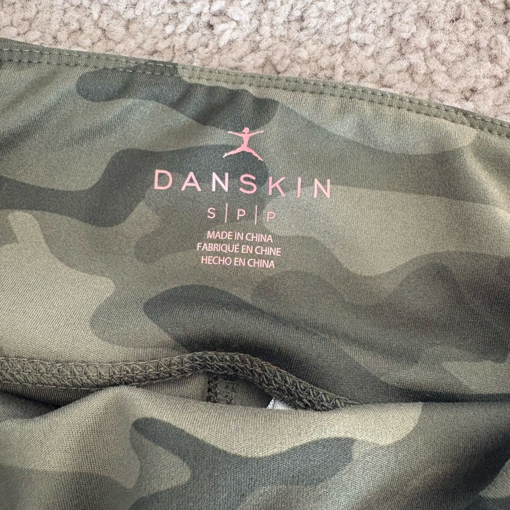 Danskin Camo Leggings - Picture 2 of 4